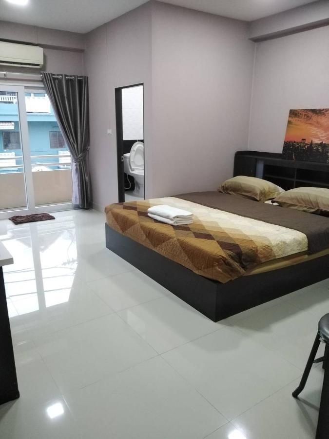 פאטאיה Hug Me Guesthouse מראה חיצוני תמונה