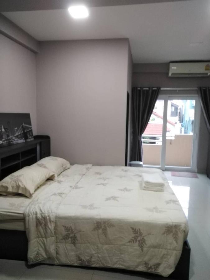 פאטאיה Hug Me Guesthouse מראה חיצוני תמונה